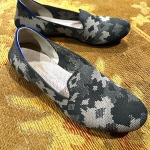 rothy's size 6 gray floral camo botanicamo
